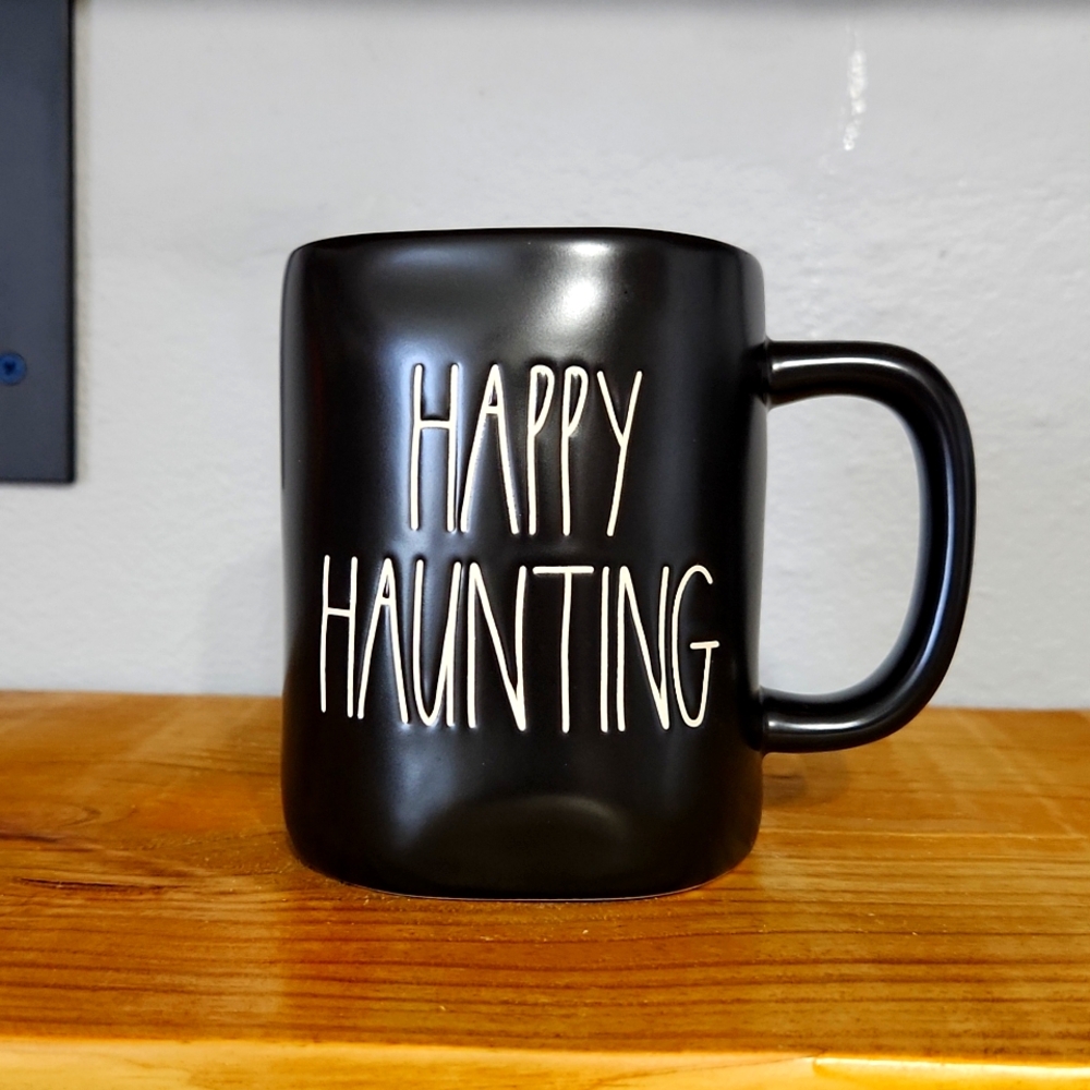 RAE DUNN HAPPY HUNTING MUG